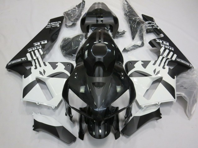 05-06 Logo Punisher Noir Mat & Blanc CBR600RR Carénage Moto 05-06 Logo Punisher Noir Mat & Blanc CBR600RR Carénage Moto